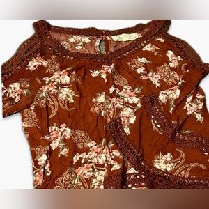 Rust Floral Crochet Trimmer and Accents Women's Blouse